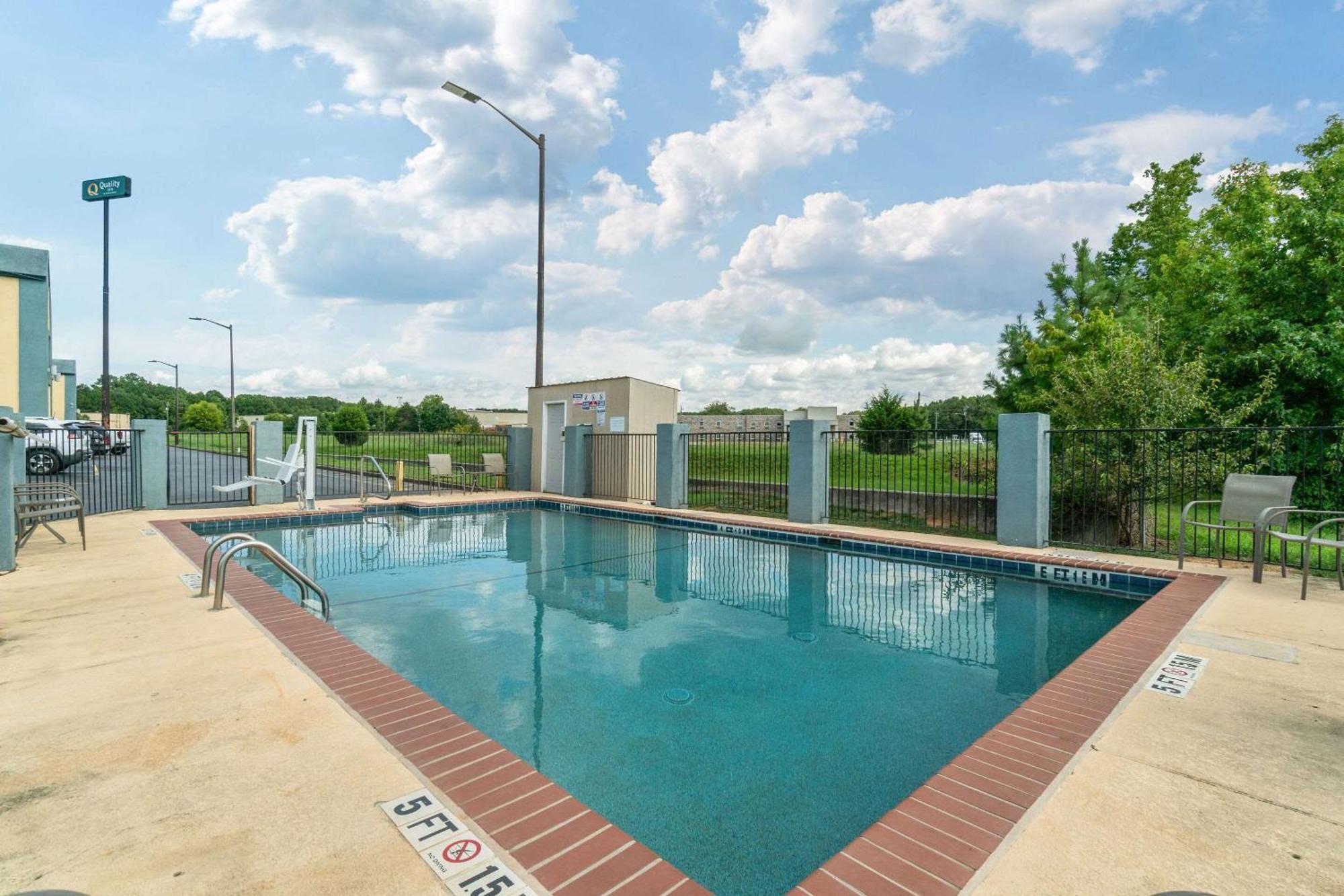 Quality Inn Adairsville-Calhoun South Экстерьер фото